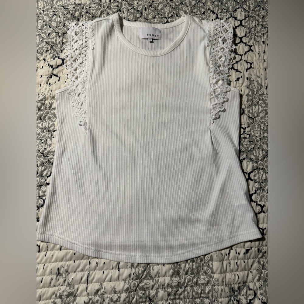 XL FRNZY White Sleeveless Ribbed Lacy Tank Top NWOT